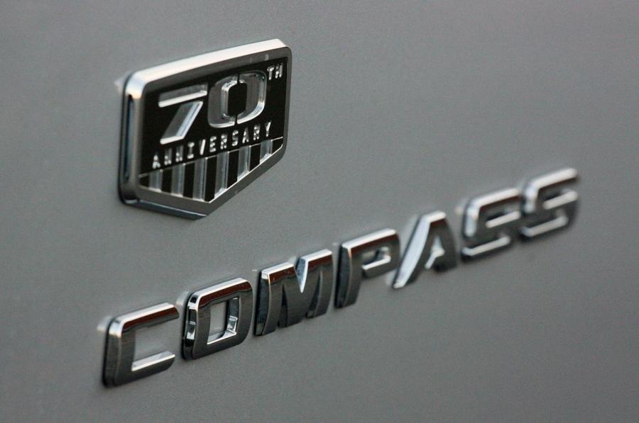  Jeep Compass 2011 года  (фото 77 из 97)